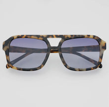 Load image into Gallery viewer, Freyrs Sunglasses