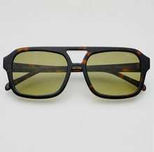 Load image into Gallery viewer, Freyrs Sunglasses